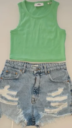 Kurze Jeanshose/Short von Pull&Bear, Gr. 36