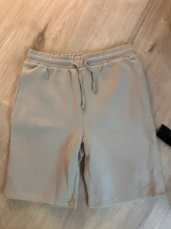 Kurze Jogginghose beige