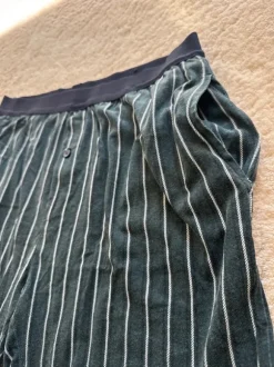 Kurze Schlafhose