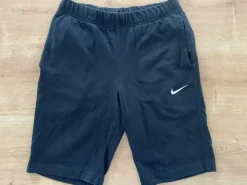 Kurze Sporthose von Nike