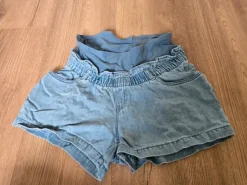 Kurze Umstandshose