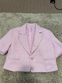 Kurzer Blazer rosa