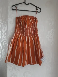 Kurzer Jumpsuit / Playsuit von ASOS, gestreift, Gr. L, neu mit Etikett