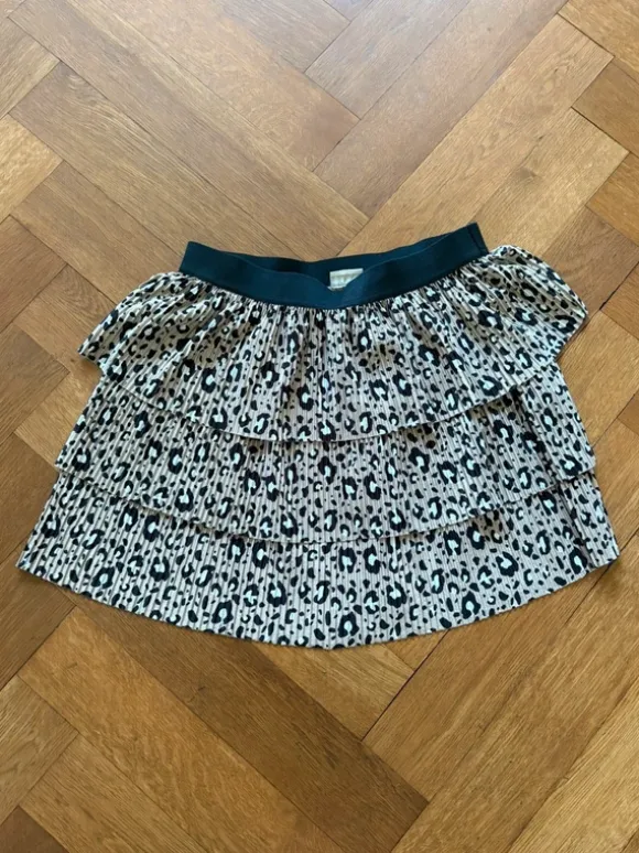 Kurzer Leo Rock Volant Gr. M Sommer