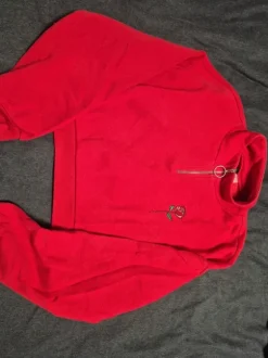 Kurzer Pullover