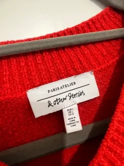 Kuscheliger Pullover rot / & other Stories