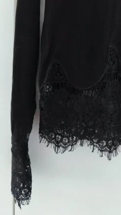 Langarmshirt mit Spitze