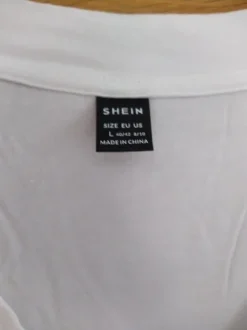 Langarmshirt mit V-Ausschnitt