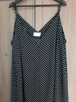Lange jurk met polkadot stippen maat 52 54