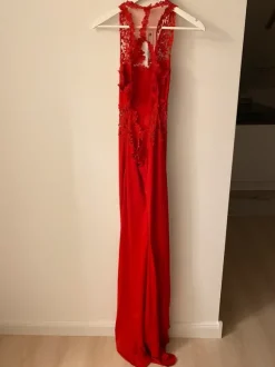Langes Kleid rückenfrei mit Spitze Größe S