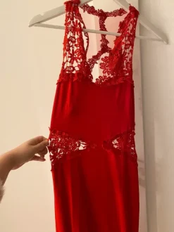 Langes Kleid rückenfrei mit Spitze Größe S
