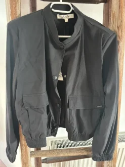 Leichte Jacke