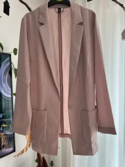 Leichter Blazer in einem zarten Rose
