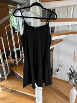 Leichtes Sommerkleid mit Taschen Größe L