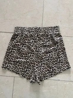 Leopard Leo print summer shorts H&M XS 34