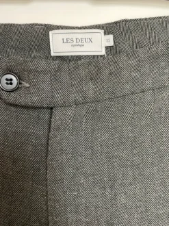 Les Deux, Chino, Gr 33/32