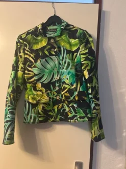 Leuke groene colbert met bloemetjes print