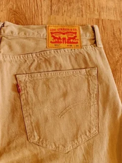 Levi’s 501 Beige/ Sand Jeans W36 L34 (Fits More Like W34 L32)
