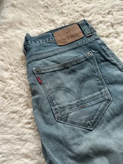 Levi’s 514 cropped bermuda shorts
