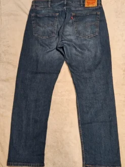 Levi's 505 Men's Regular Fit Straight Leg Jeans Size 38x32 – Dark Wash Classic Denim