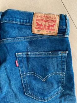Levis Jeans blau Gerade geschnitten
