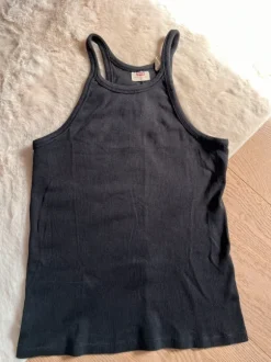 Levis schwarzes geripptes Top Gr S
