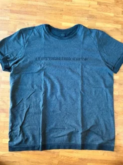 Levi’s T-Shirt