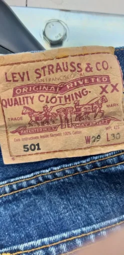 Levis,501,W29/L30,must have