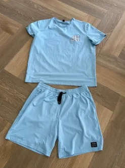 Lichtblauw setje!