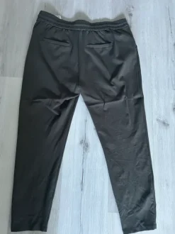 Lockere Hose