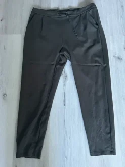Lockere Hose