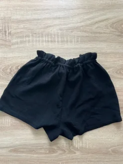 Lockere Shorts von Pull&Bear - Größe M