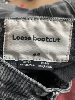 Loose bootcut Hose mit Muster