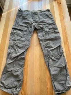 Lässige Carhartt Cargo Hose