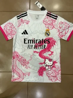 Maglia hello kitty X Real Madrid rosa | Vinted