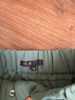 Maje Short grün Gr 36