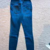 MAMA Jeans