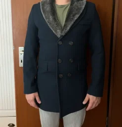 Mantel mit abnehmbarem Fellimitat
