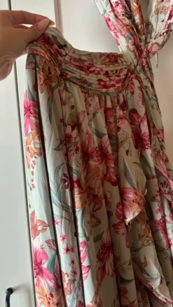 Maxi Kleid, Blumenmuster, elegant für Hochzeitsgast oder ähnliche Veranstaltung