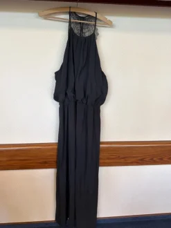 Maxikleid mit süßer spitze am Rücken