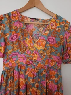 🌸Midikleid an einer Seite mit Schlitz 🌸
