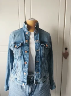 Modische Damen Jeansjacke H&M Gr. 42, Top!