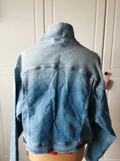 Modische Jeansjacke Herren Gr. M, Top!