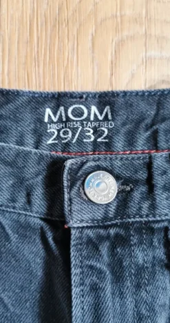 Mom Jeans Damen Tommy Jeans, Schwarz, Gr. 29x32(M/38)
