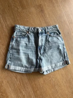 MOM Jeans Shorts