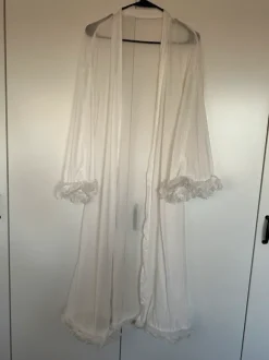 Morgenmantel mit passendem Pyjama Brautrobe