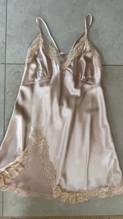 Nachtkleid s nie getragen