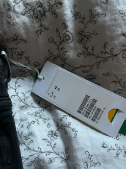 NEUE schwarze Jeansshorts 42
