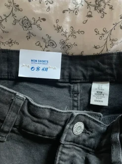 NEUE schwarze Jeansshorts 42