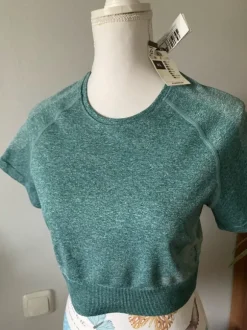 Neues cropped Sportshirt von Decathlon XL